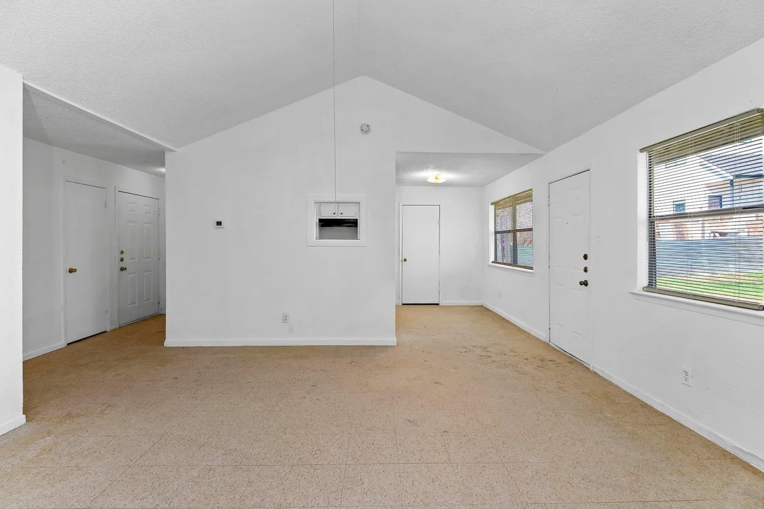 Photo of 2302 Rockridge DR