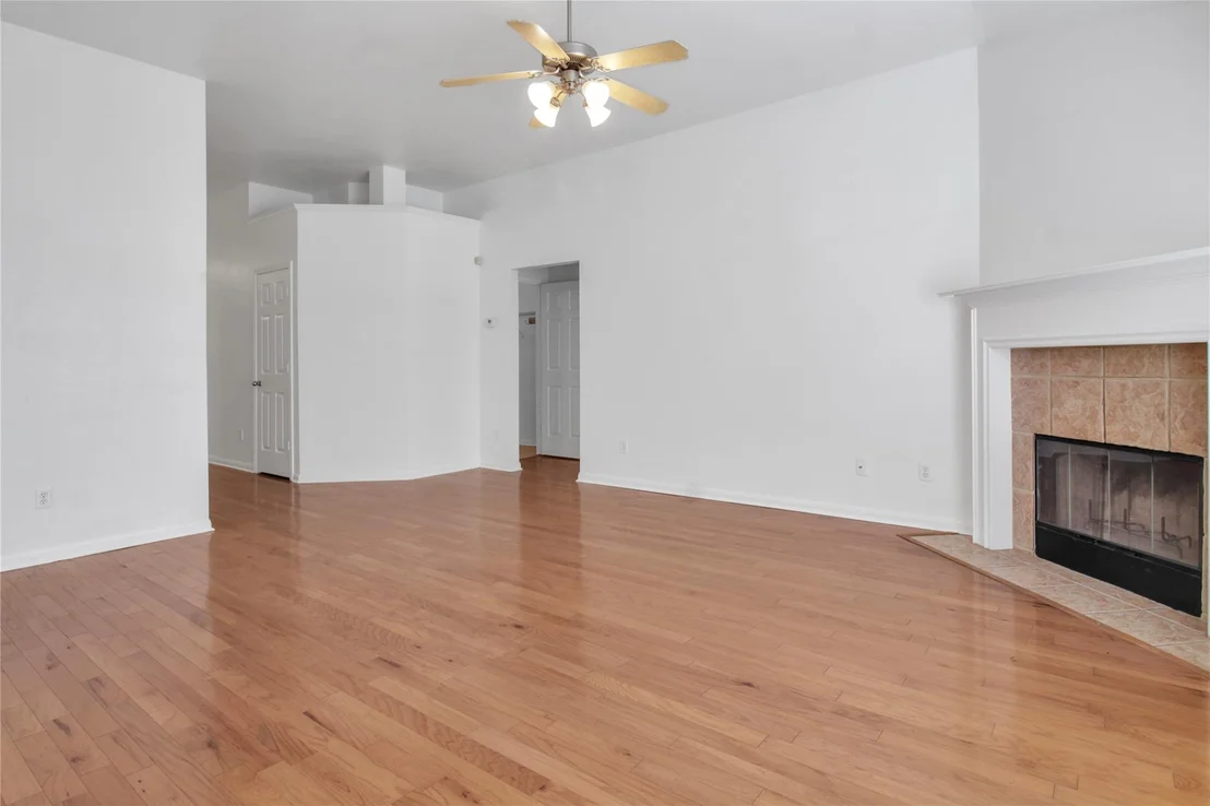 Photo of 3107 Burlington