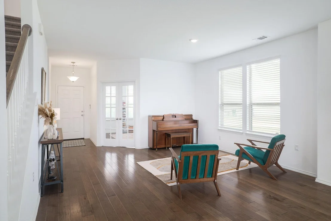 Photo of 6829 Ellsworth WALK