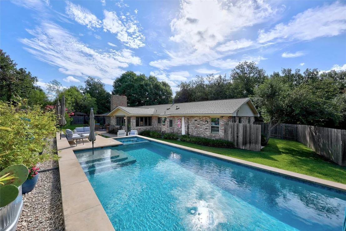 Photo of 5708 Bullard DR