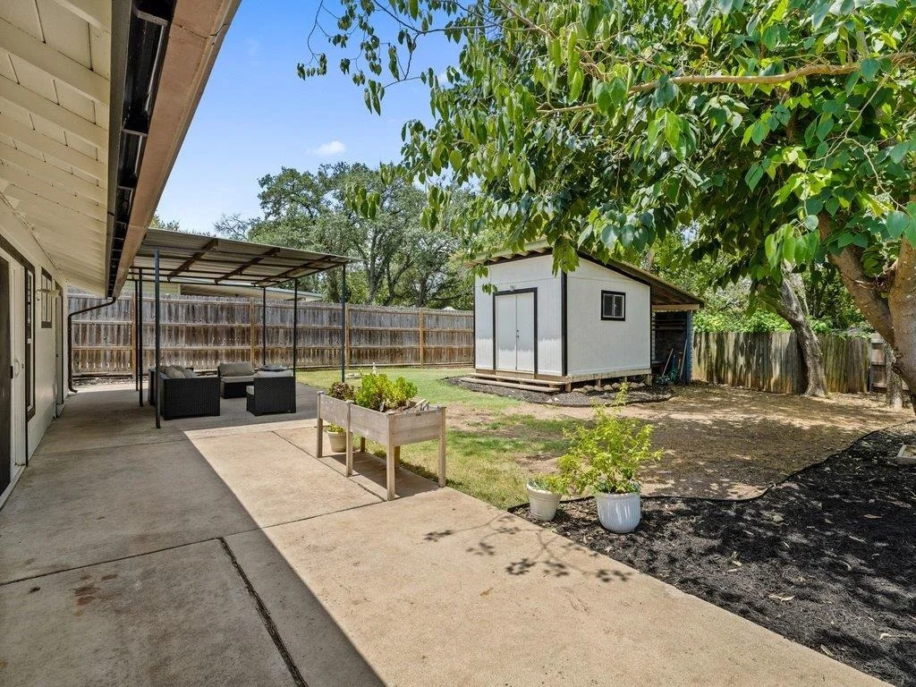 Photo of 7004 Twisted Oaks DR