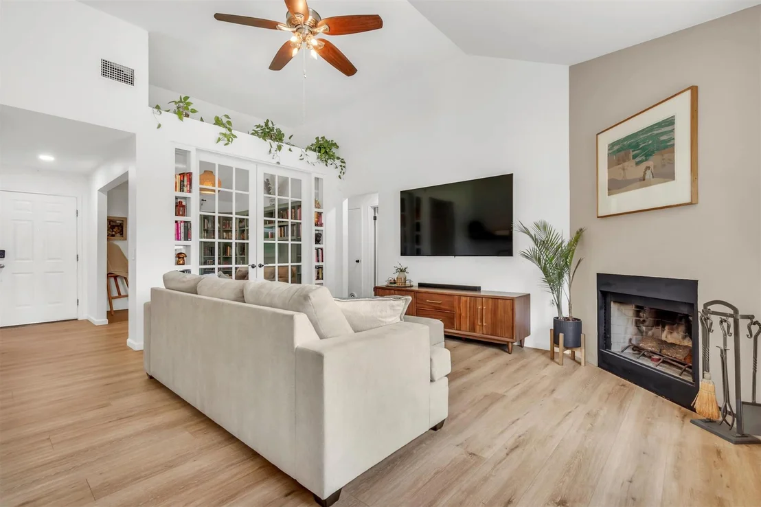 Photo of 206 Quail CIR