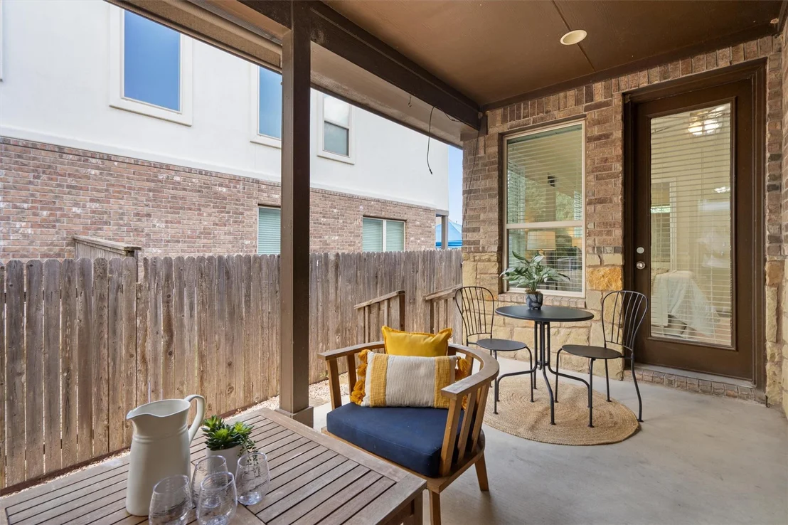 Photo of 1128 Clearwing CIR