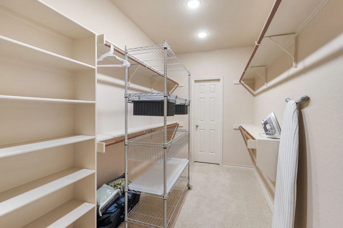 Photo of 970 Parkview DR