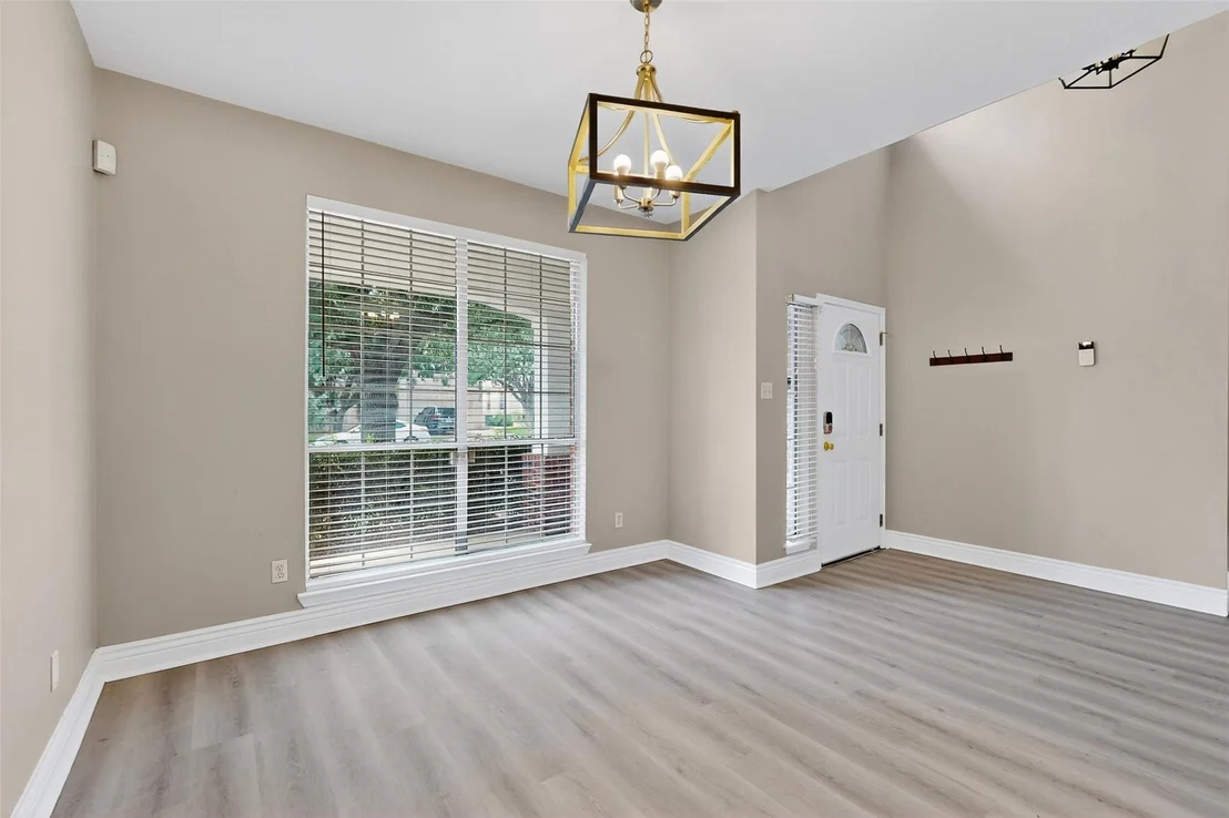 Photo of 5008 Barlow DR