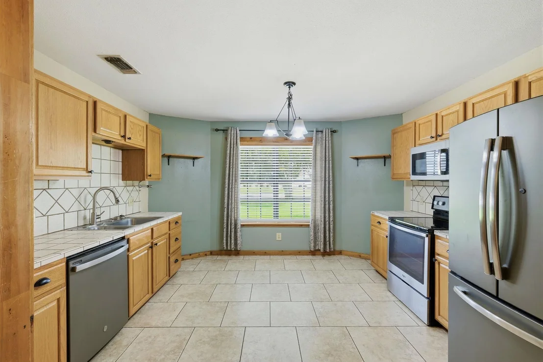 Photo of 903 SUMMIT CRES