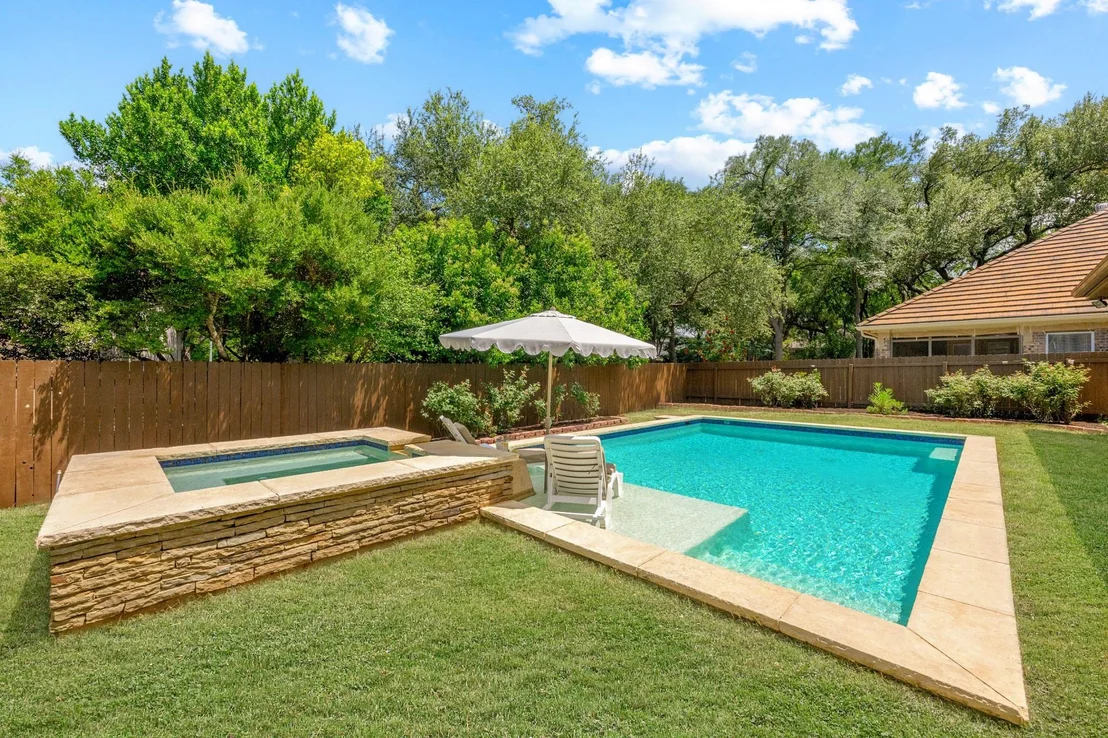 Photo of 10101 Jupiter Hills DR