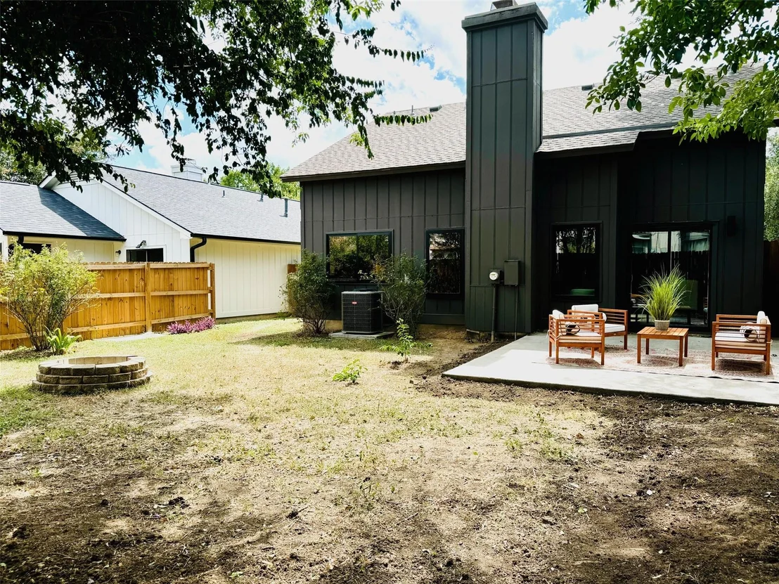 Photo of 3100 Siskin DR