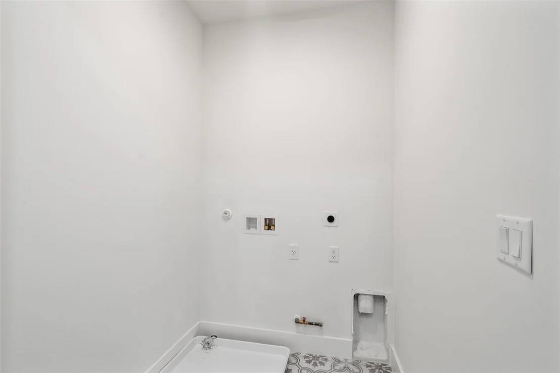 Photo of 2605 Rae Dell Ave