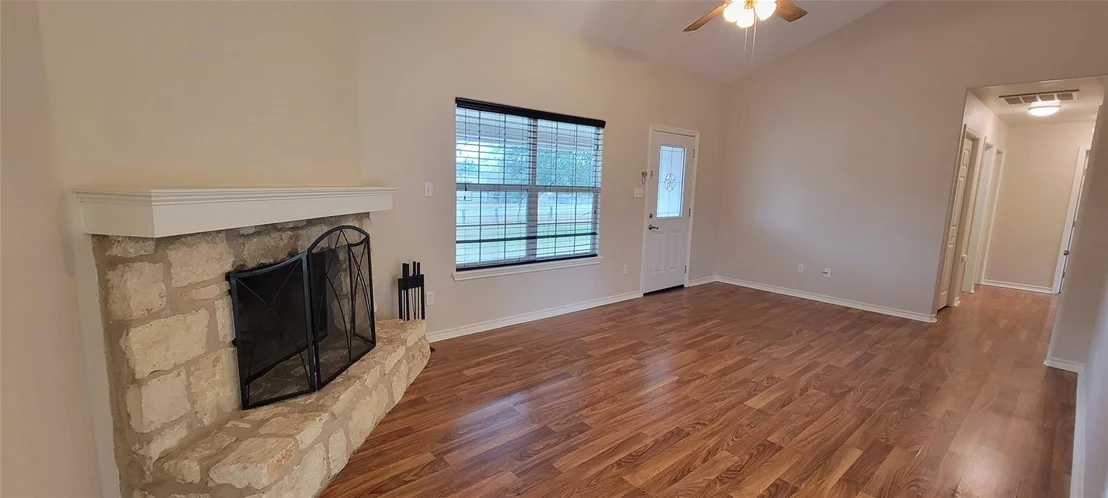 Photo of 195 Cardinal DR
