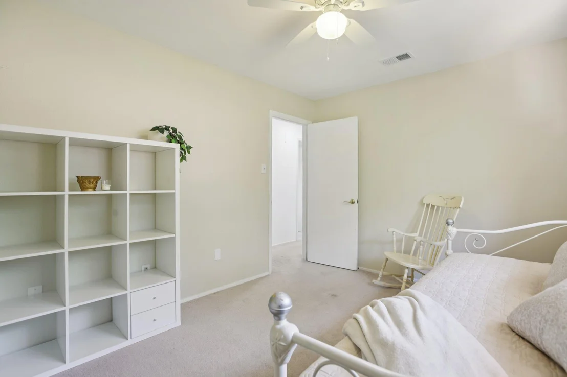 Photo of 4107 Adelphi LN