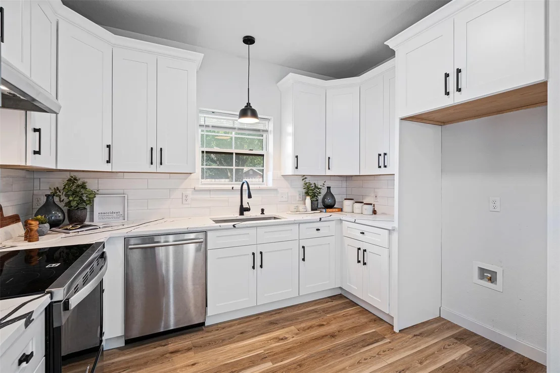 Photo of 419 Bentwood DR
