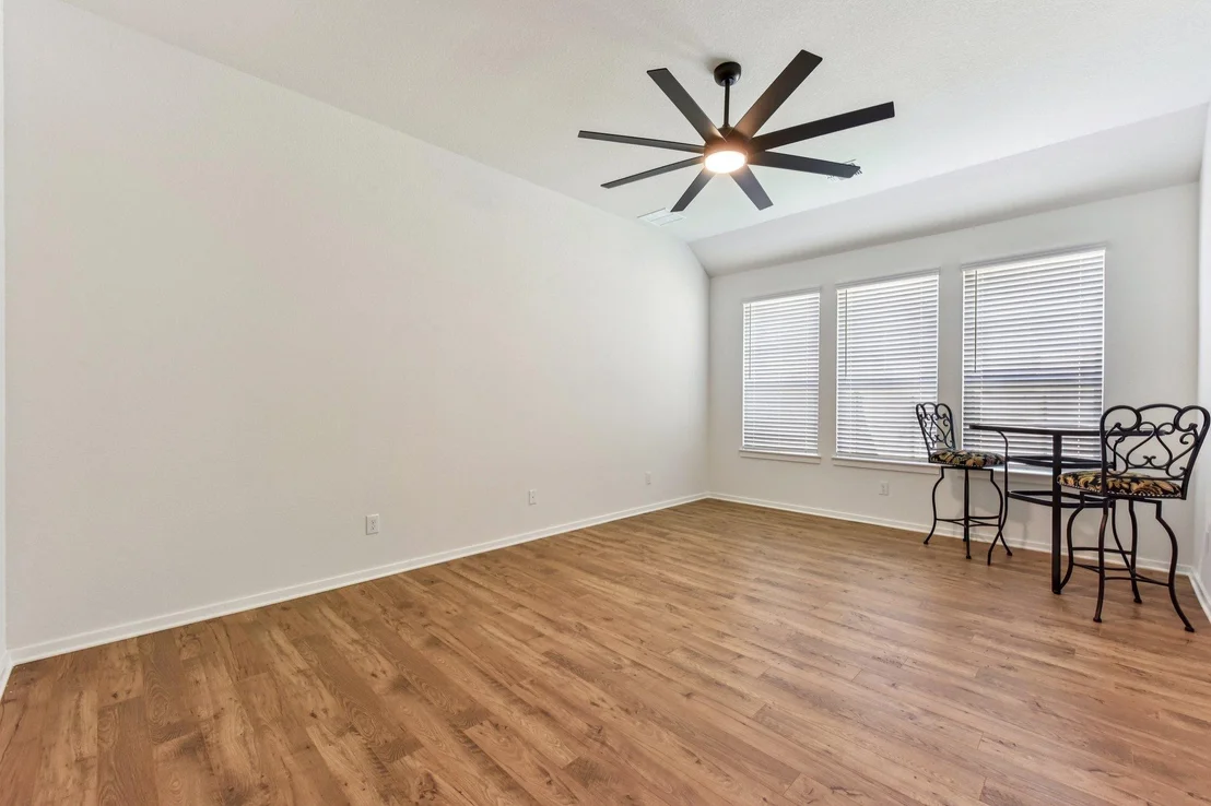 Photo of 1000 Rollingwood TRL