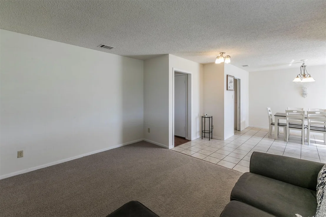 Photo of 605 Manning DR