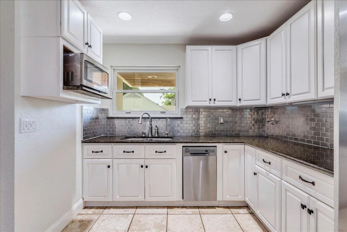 Photo of 301 Verbena DR