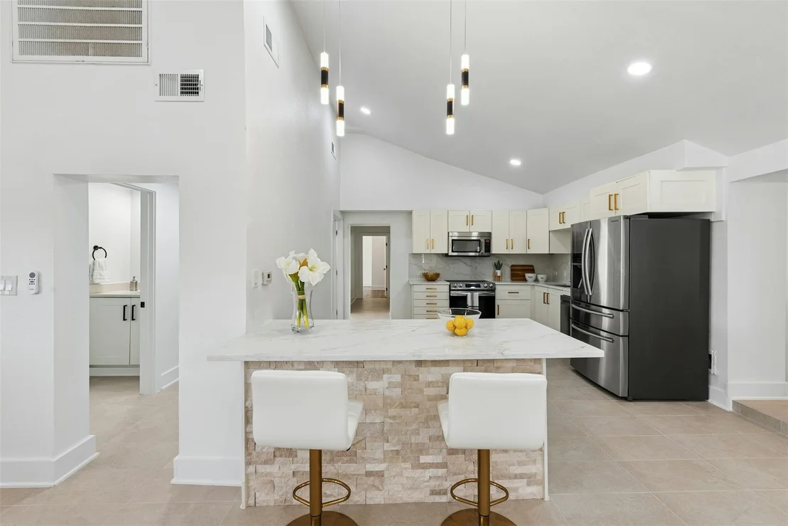 Photo of 14300 Summit View DR