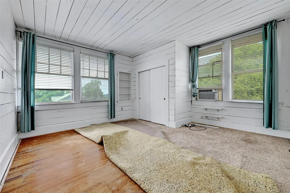 Photo of 1109 Travis Height BLVD