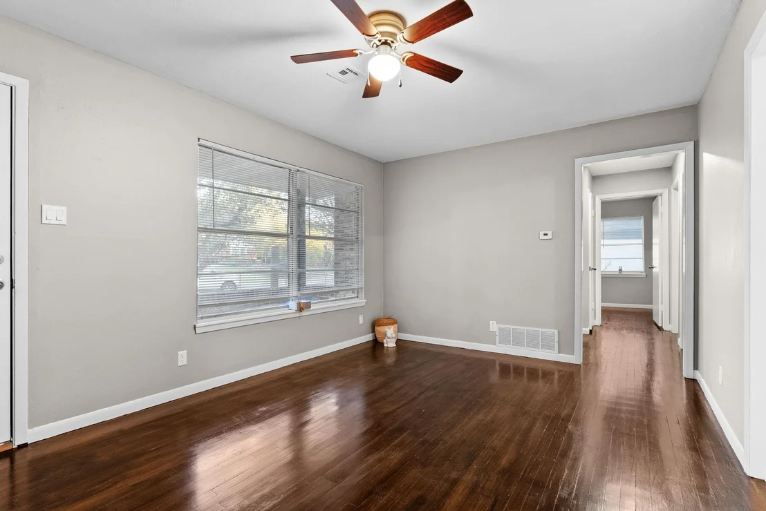 Photo of 1411 Connell DR