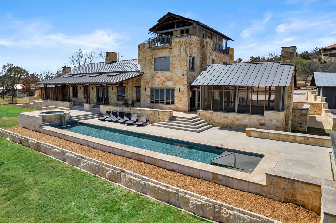 Photo of 118 Mountain View CIR