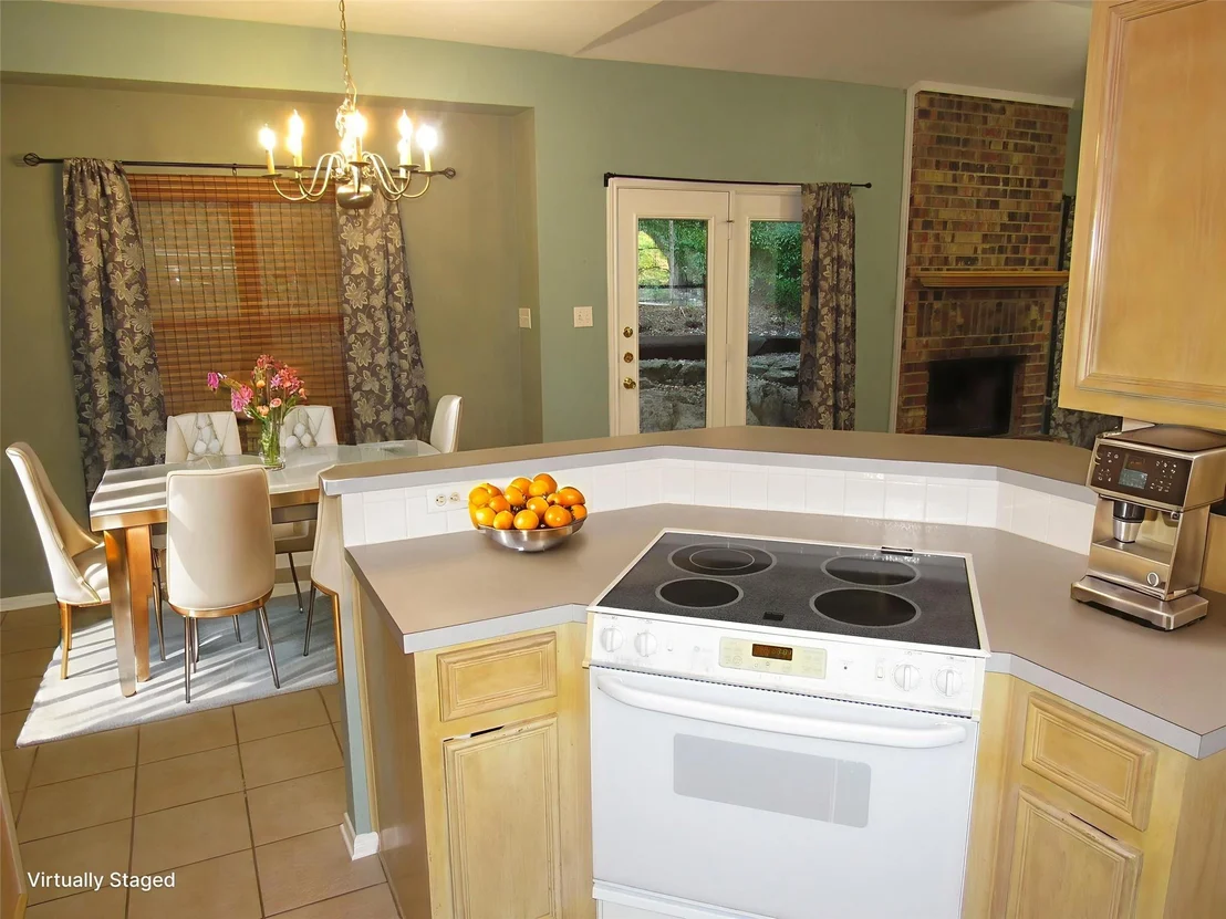 Photo of 1500 Chardonnay DR