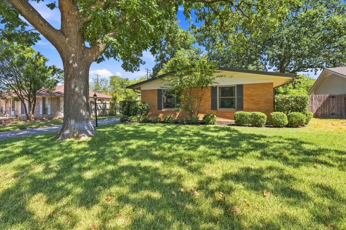 Photo of 2114 Lanier DR