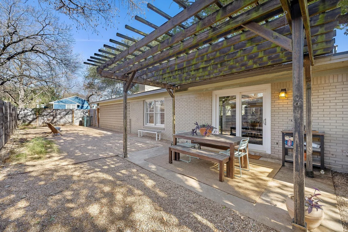 Photo of 1802 Hutto RD