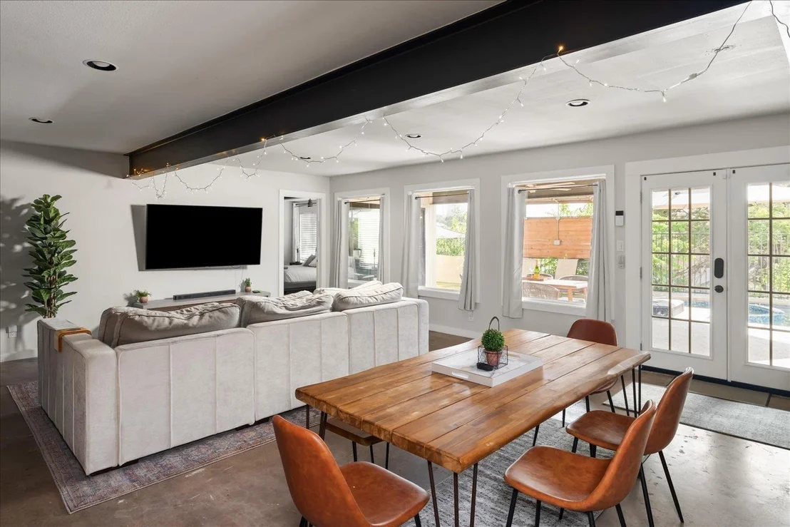 Photo of 909 Electra