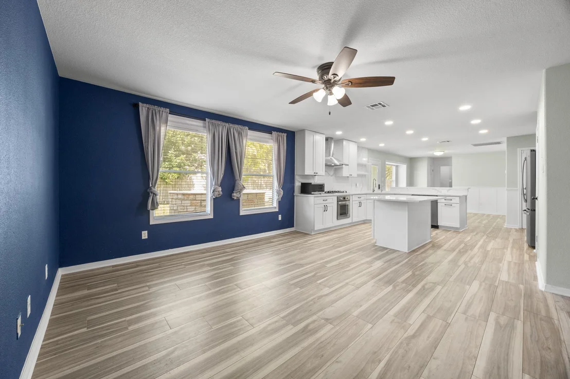 Photo of 1516 Lorson LOOP