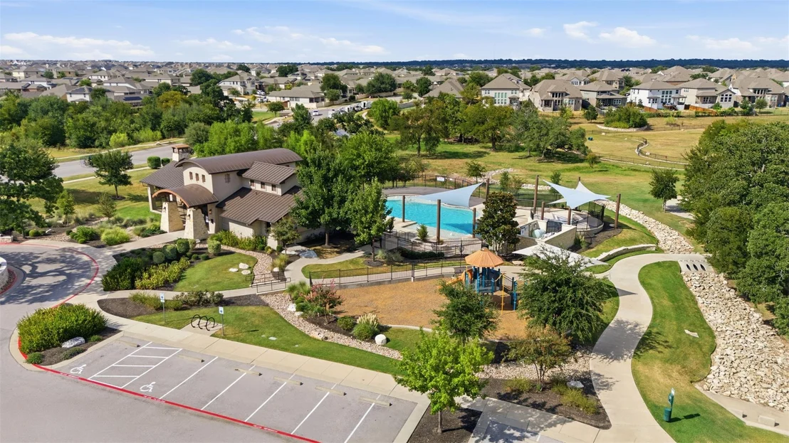 Photo of 208 Winding Hollow LN