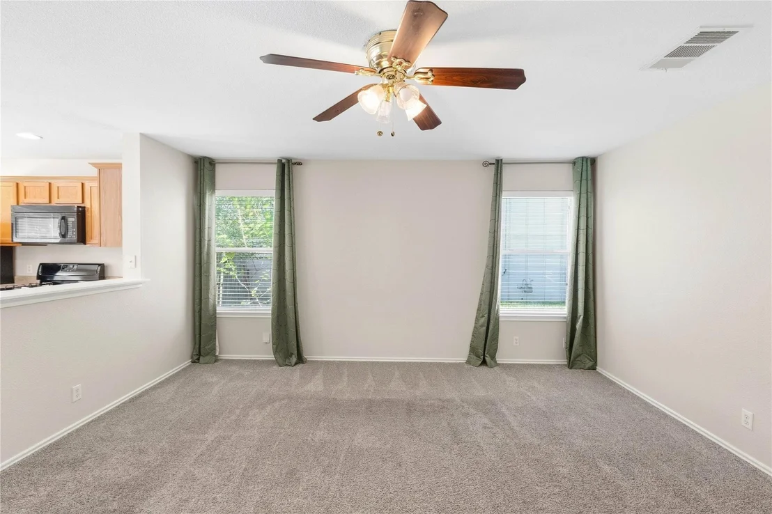 Photo of 221 Ames CV