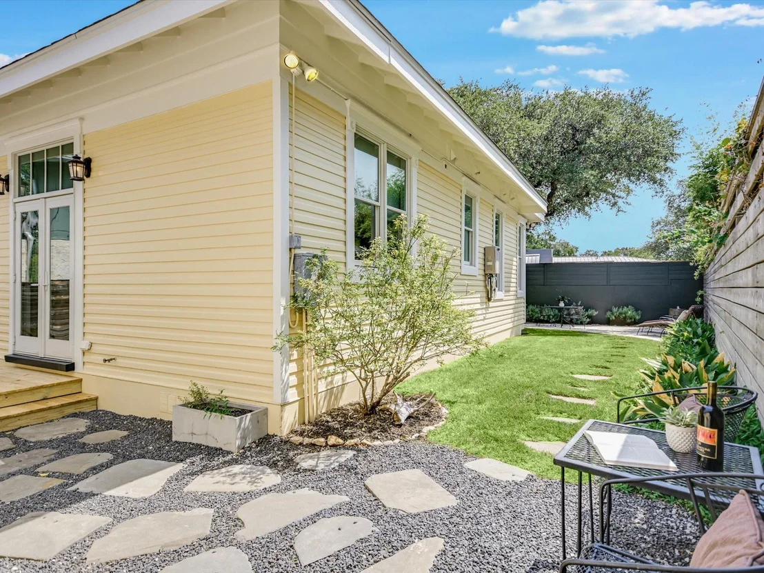 Photo of 211 Park LN