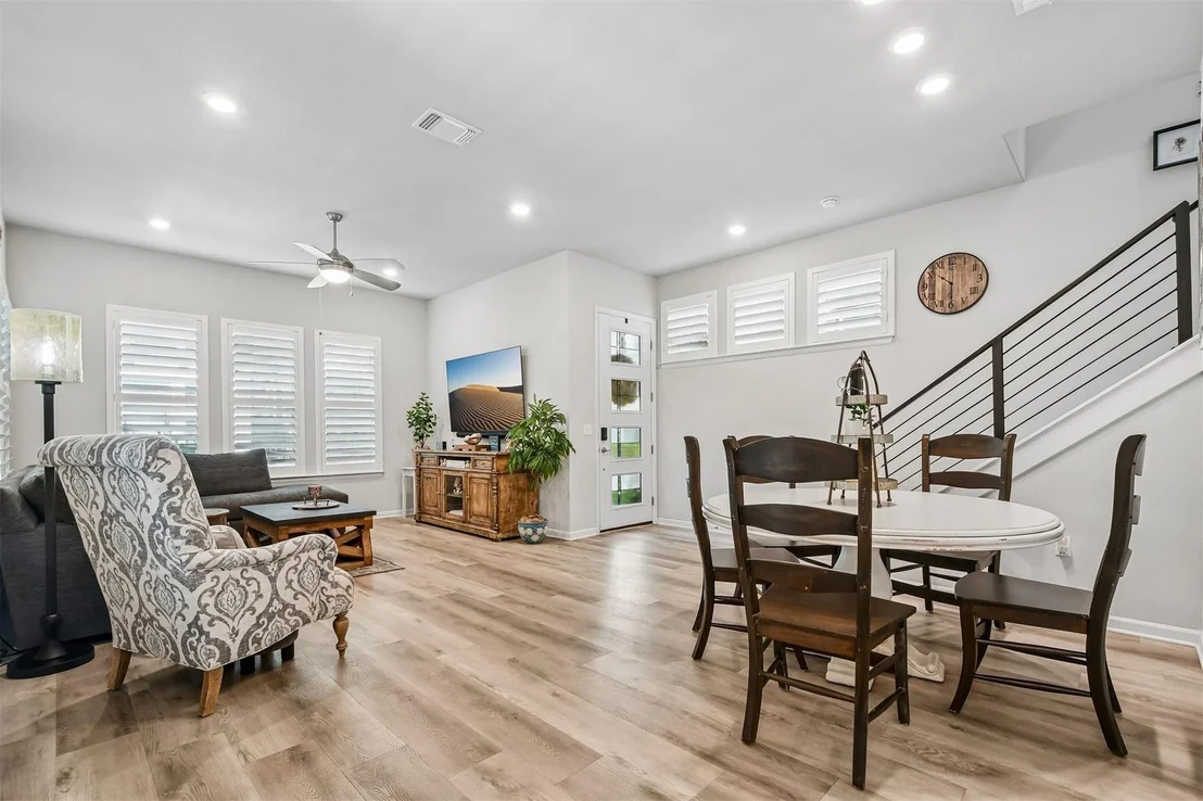 Photo of 13500 Leaton CV