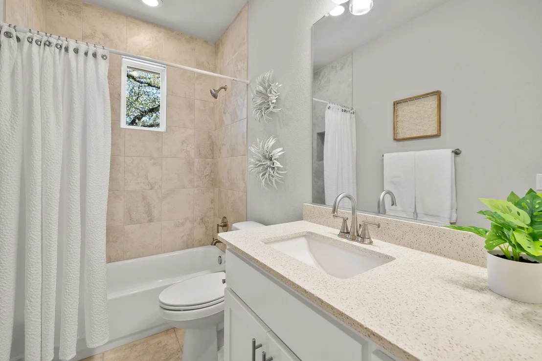 Photo of 221 Highland Oaks