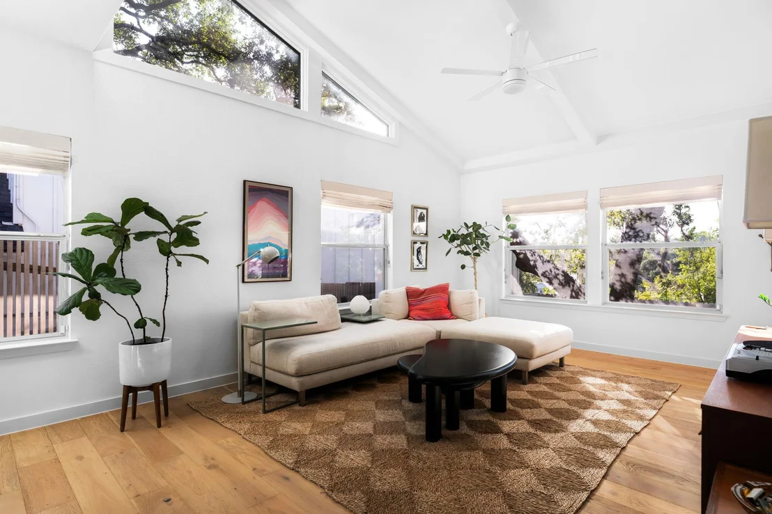 Photo of 2007 Alameda DR