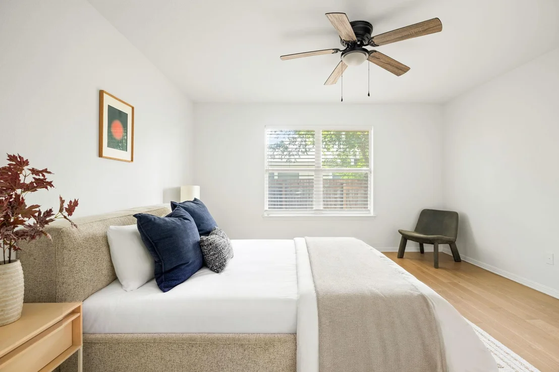Photo of 1535 Lorson LOOP