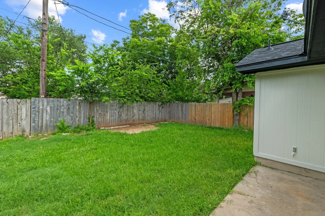 Photo of 1809 Taron CV
