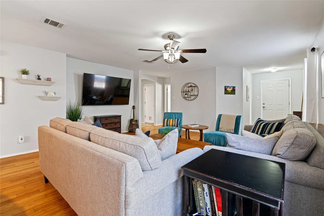 Photo of 300 Carolyns WAY