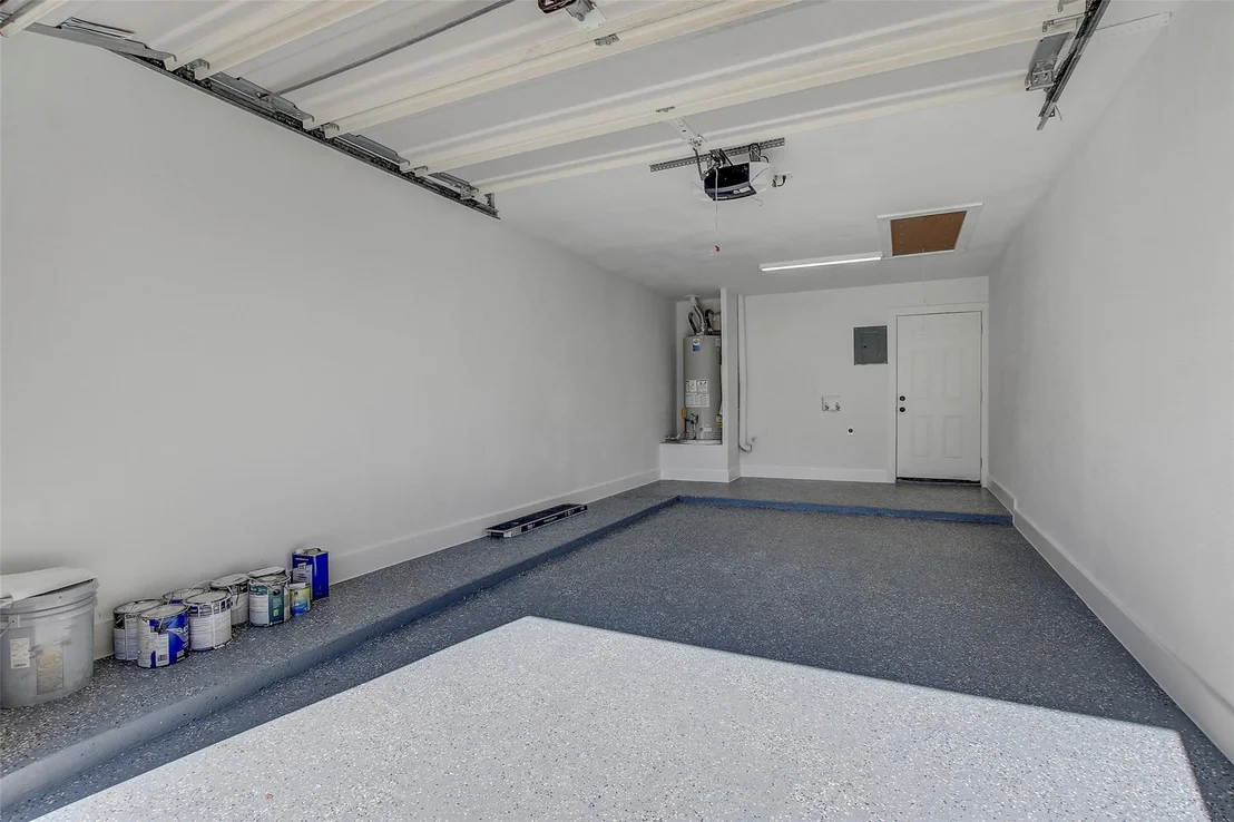 Photo of Unit A at 1402 Valleyridge CIR