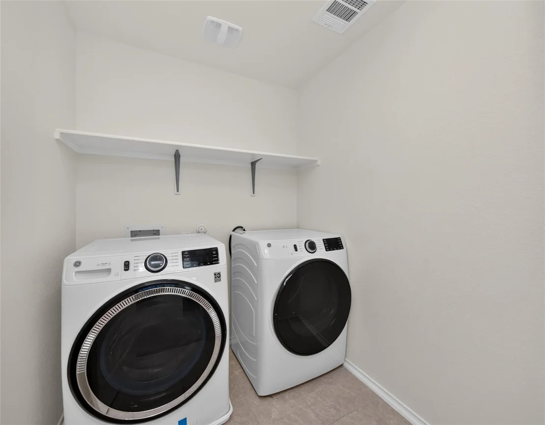 Photo of 1604 Foxglove DR