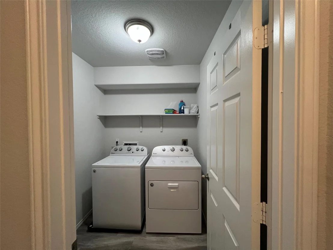 Photo of 212 Bainbridge DR