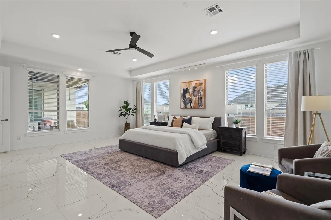 Photo of 4909 Risana BND