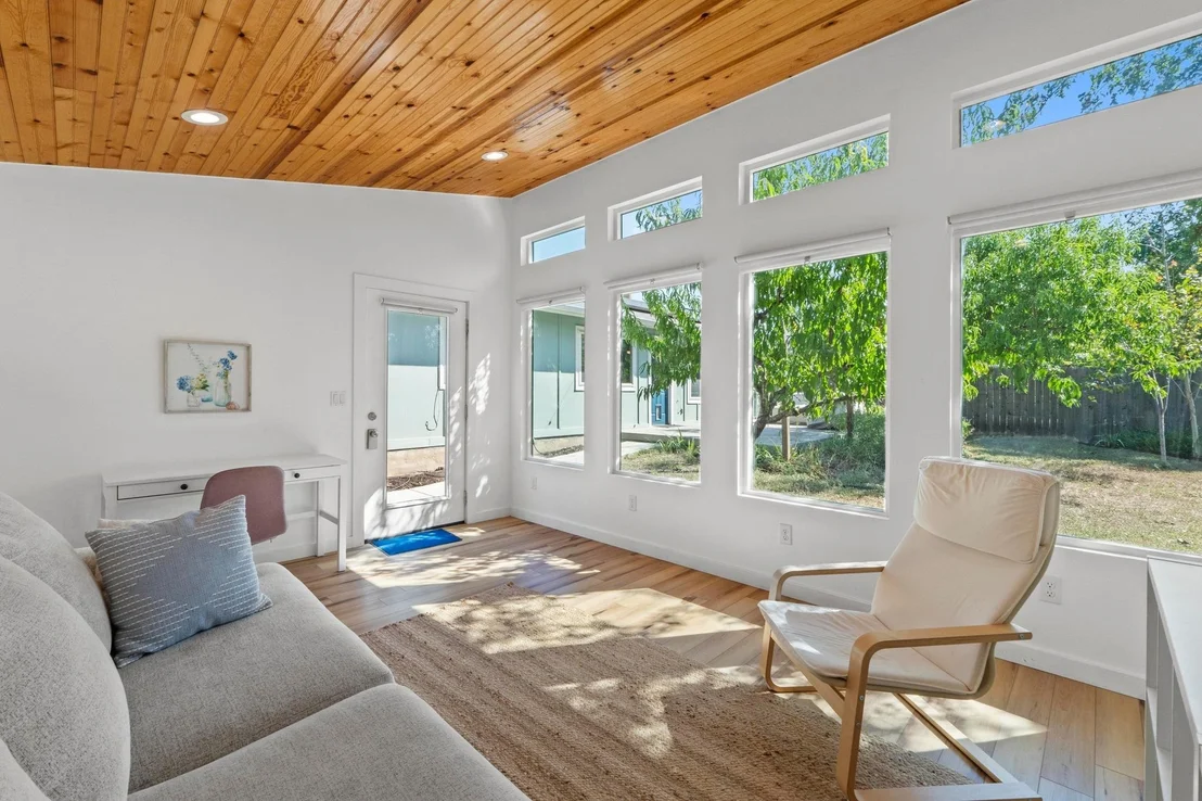 Photo of 11015 Jordan LN