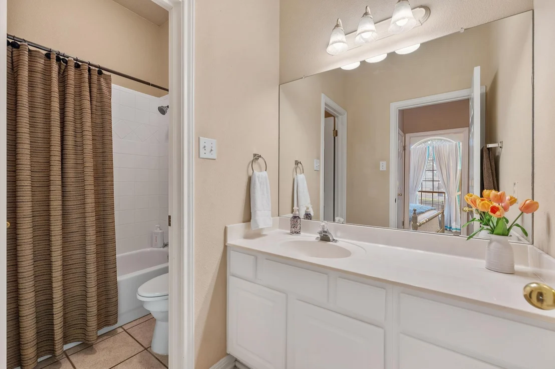 Photo of 15016 Thatcher DR