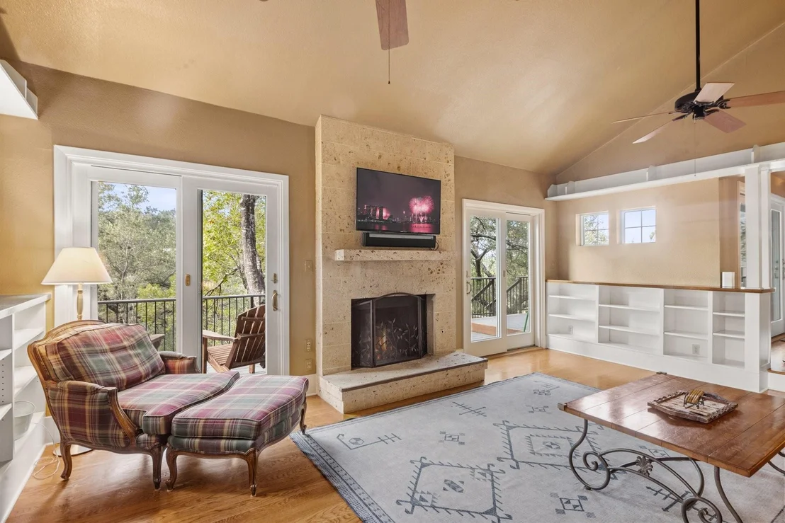 Photo of 2300 Toro Canyon RD