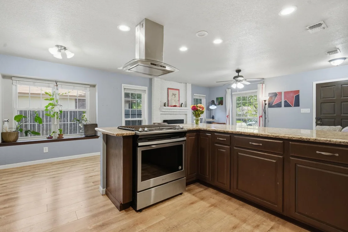 Photo of 141 Meadowland