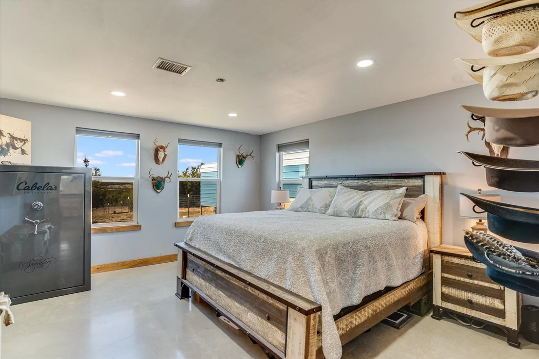 Photo of 5450 County Road 202