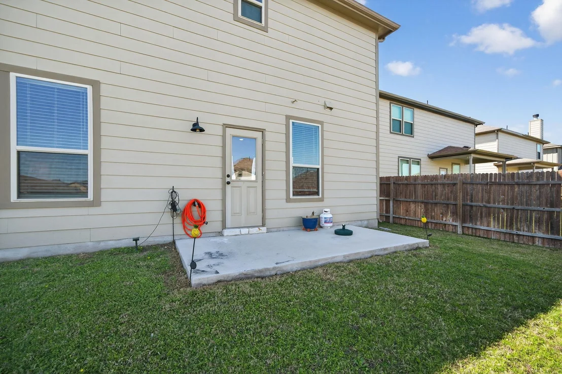 Photo of 613 Whitman Ave