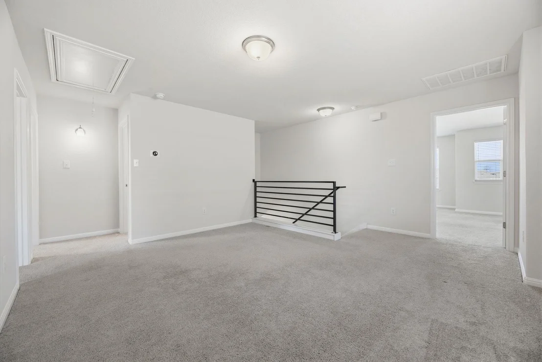 Photo of 211 Silver Glen DR