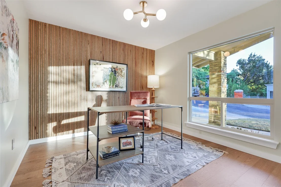 Photo of 2504 Deerfoot TRL