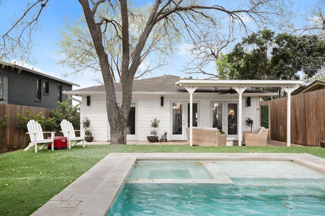 Photo of 2109 Travis Heights BLVD